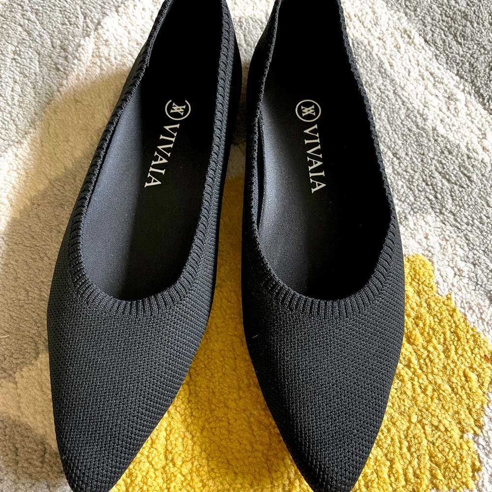 Vivaia Aria ballerinas +extra set of soles and bows